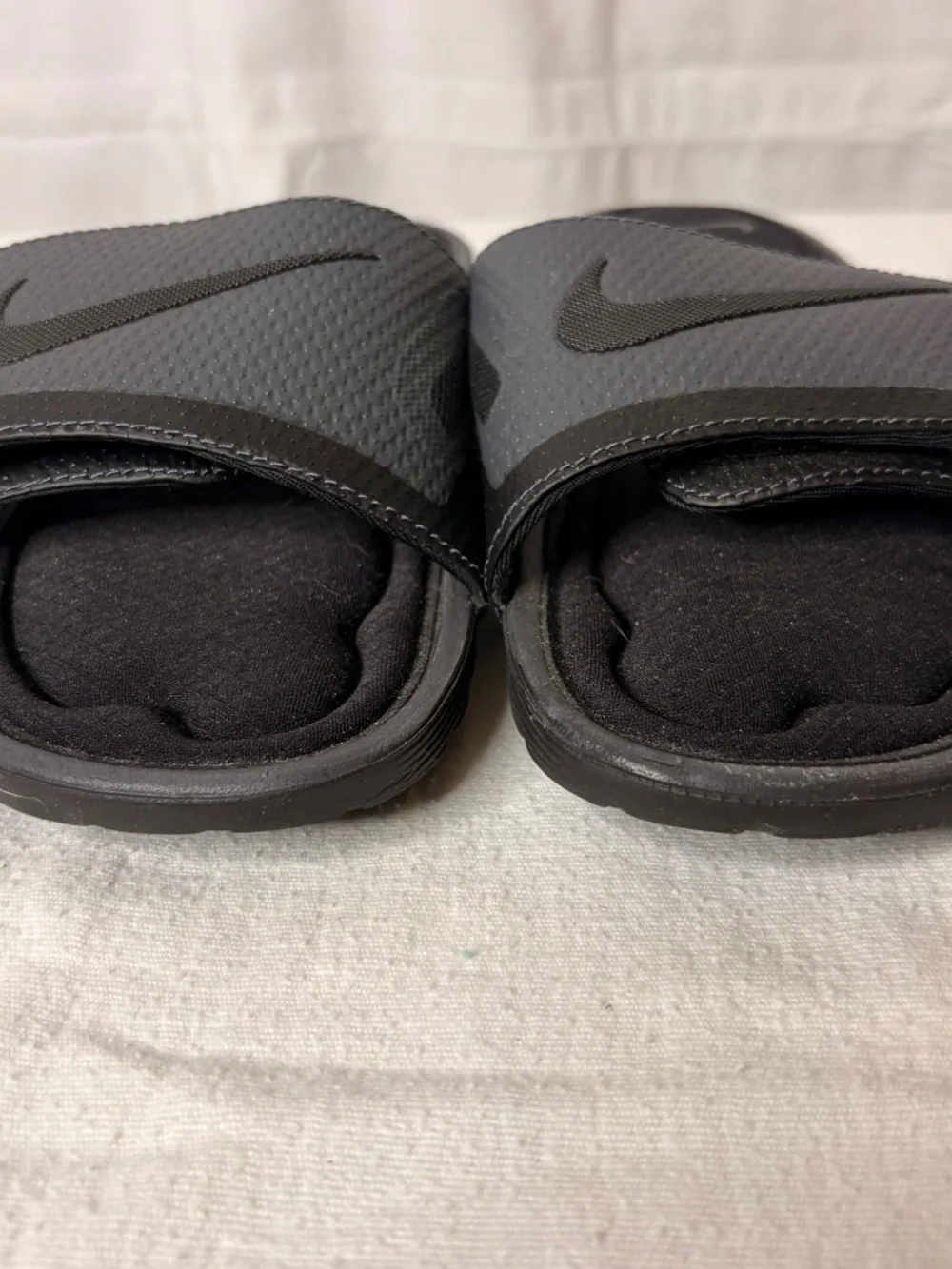 NEW Nike SolarSoft Comfort Slide Sandals Black Gray Memory Foam 705513-090 Sz 8
